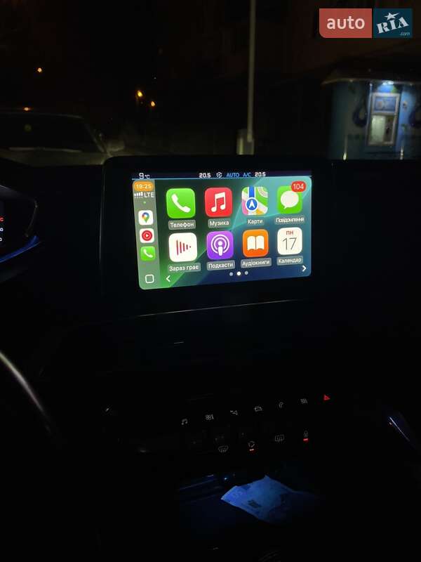 Внедорожник / Кроссовер Peugeot 5008 2017 в Тернополе