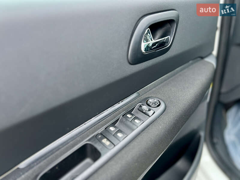 Мікровен Peugeot 5008 2011 в Івано-Франківську