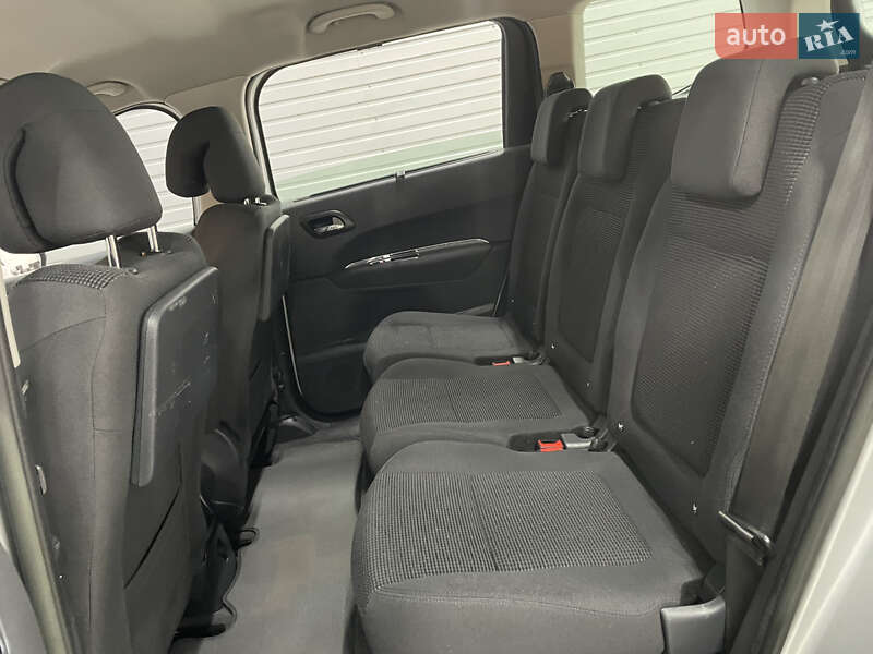 Микровэн Peugeot 5008 2014 в Стрые