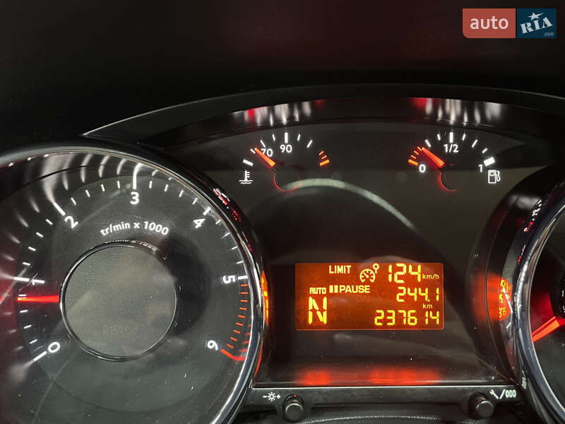 Микровэн Peugeot 5008 2014 в Стрые