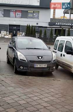 Микровэн Peugeot 5008 2013 в Каменец-Подольском