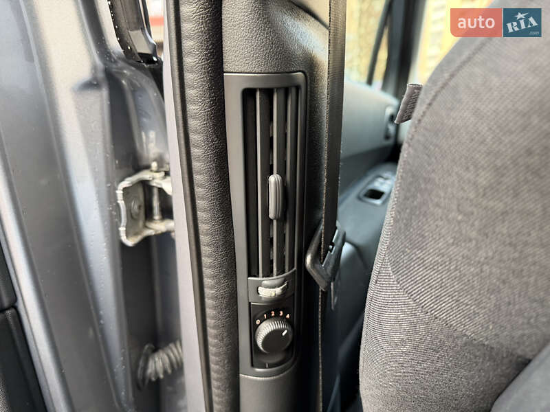 Микровэн Peugeot 5008 2015 в Ровно