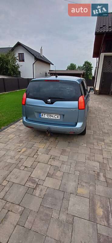 Микровэн Peugeot 5008 2011 в Калуше