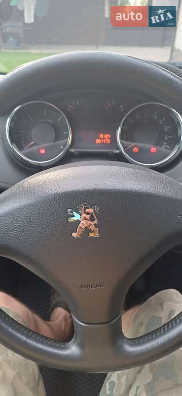 Микровэн Peugeot 5008 2011 в Калуше