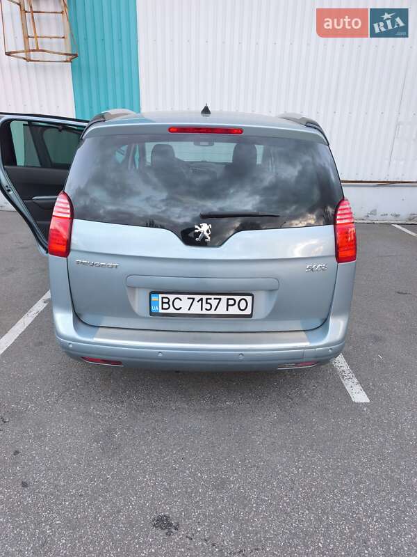 Мікровен Peugeot 5008 2011 в Щасливе