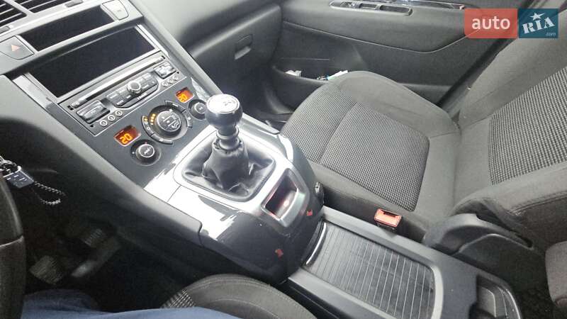 Микровэн Peugeot 5008 2014 в Виннице