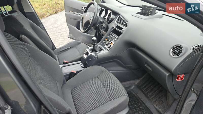 Микровэн Peugeot 5008 2014 в Виннице