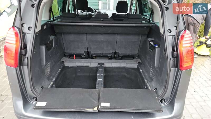 Микровэн Peugeot 5008 2014 в Виннице