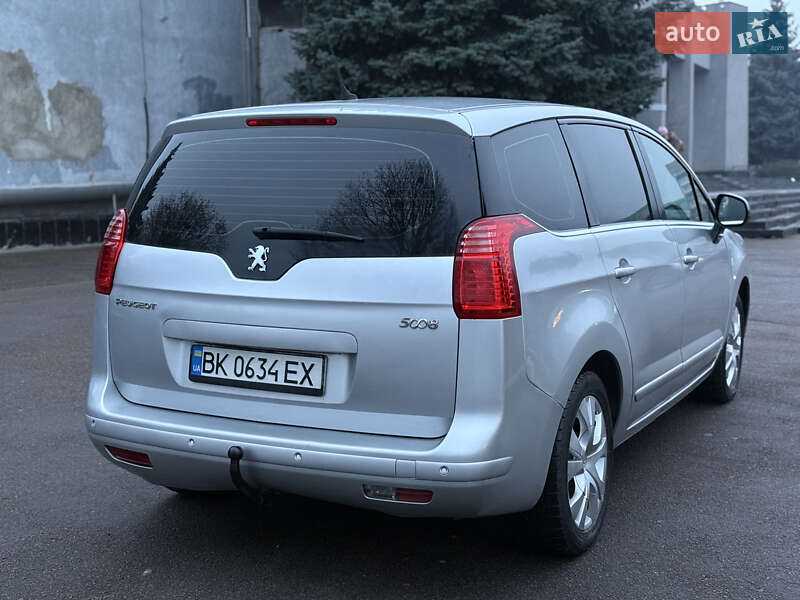 Мікровен Peugeot 5008 2010 в Рівному