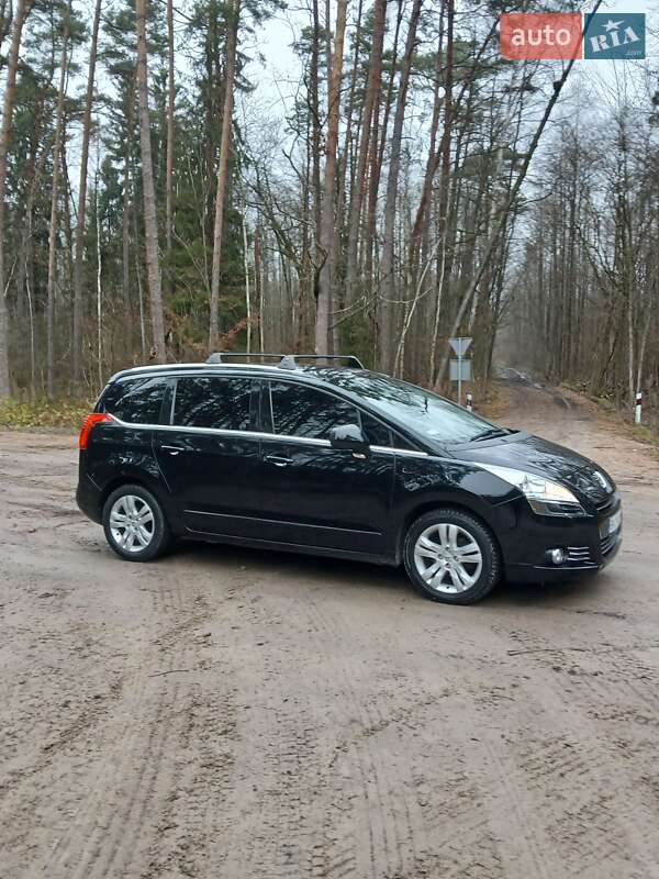 Peugeot 5008 2011