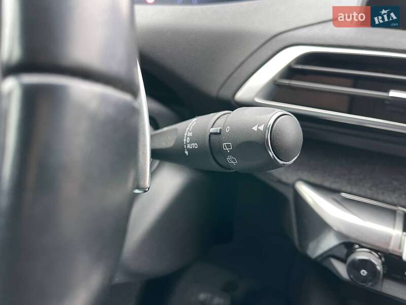 Внедорожник / Кроссовер Peugeot 5008 2017 в Киеве фото 20 Внедорожник / Кроссовер Peugeot 5008 2017 в Киеве