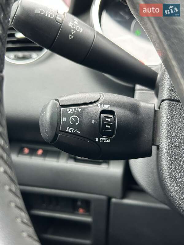 Мікровен Peugeot 5008 2013 в Сумах