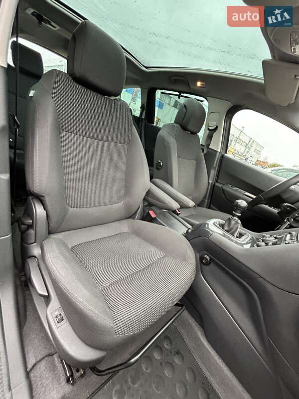 Мікровен Peugeot 5008 2013 в Сумах