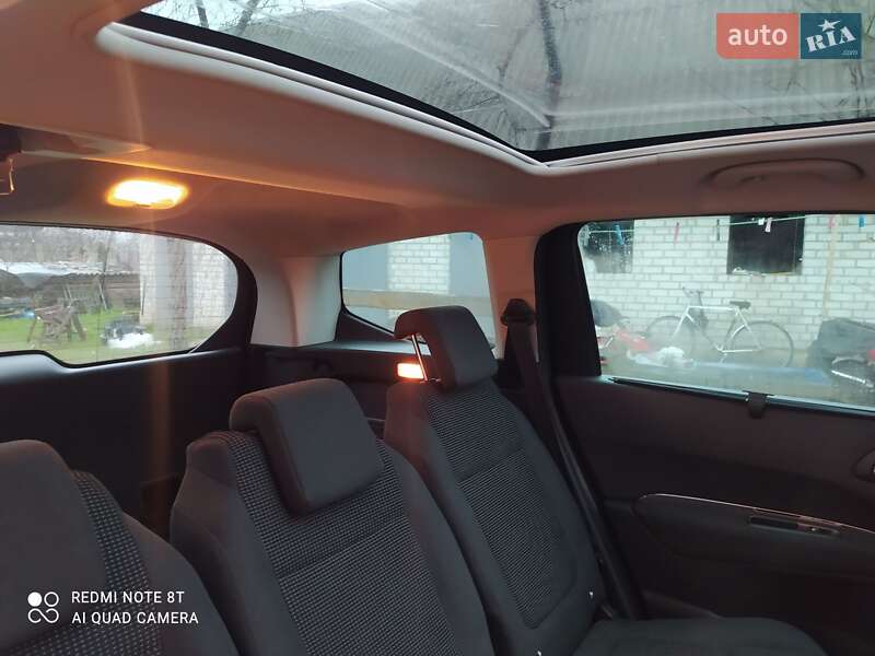 Микровэн Peugeot 5008 2012 в Черкассах фото 13 Микровэн Peugeot 5008 2012 в Черкассах