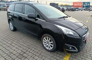 Микровэн Peugeot 5008 2015 в Черновцах