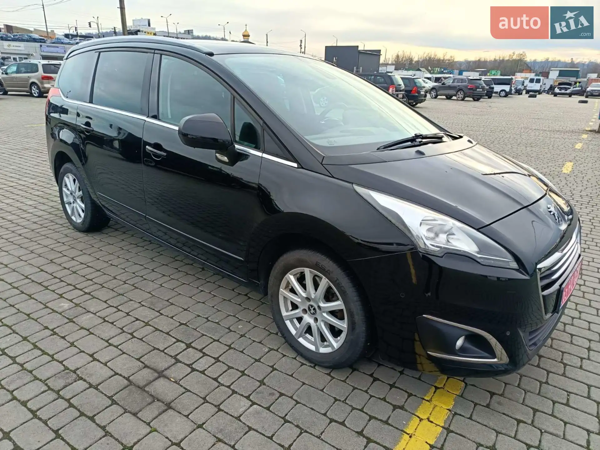 2015 Peugeot 5008 - фото 1