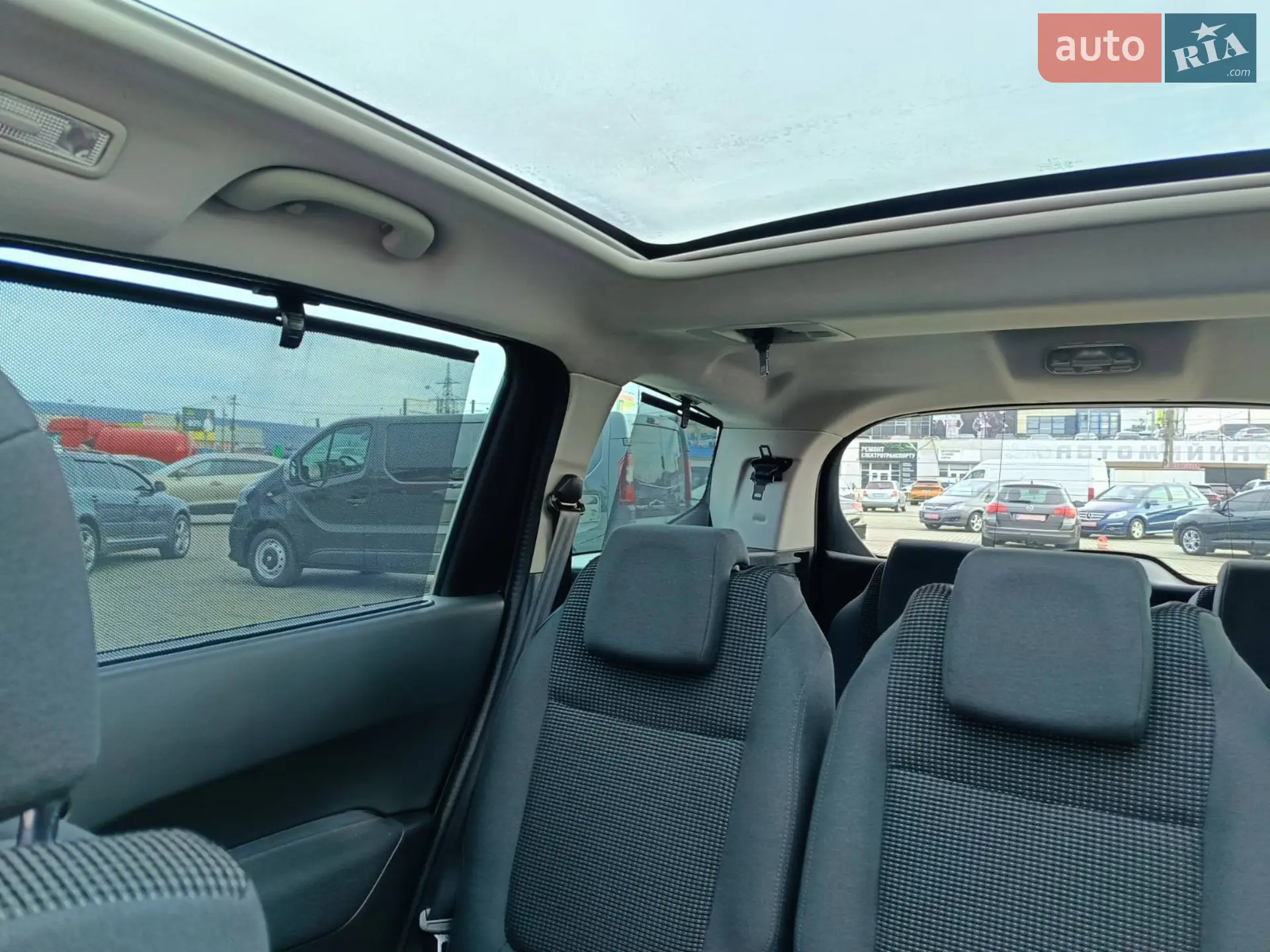 2015 Peugeot 5008 - мініатюра 16