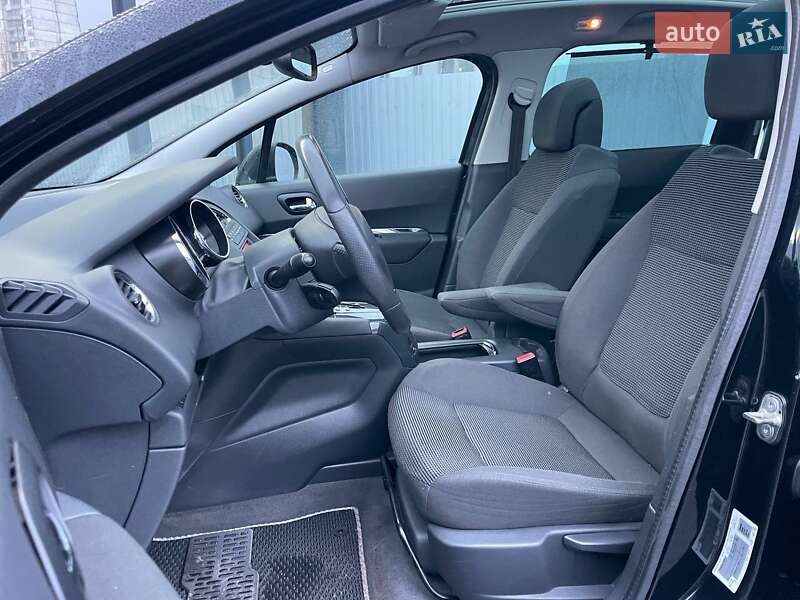 Мікровен Peugeot 5008 2012 в Києві