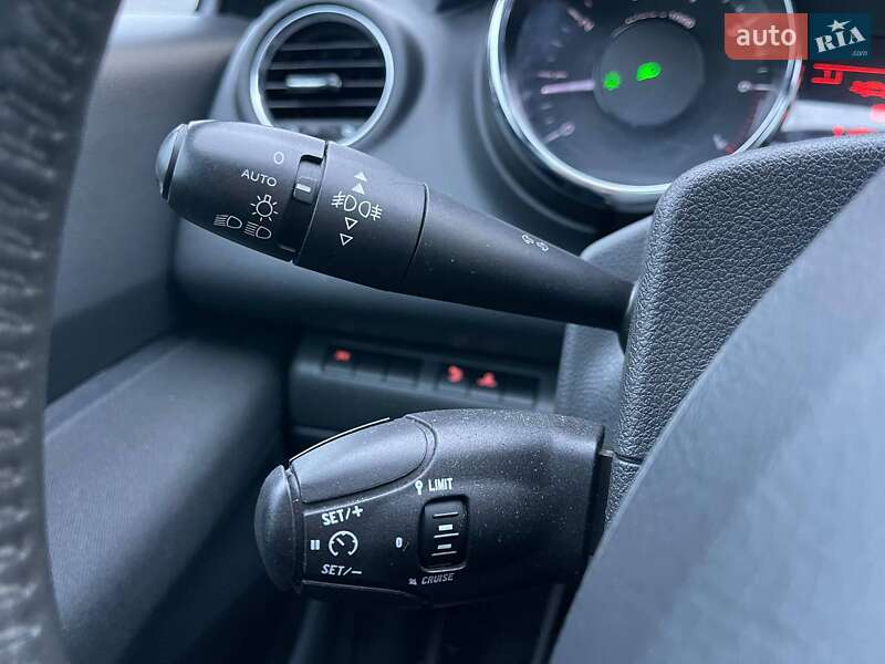 Мікровен Peugeot 5008 2012 в Києві