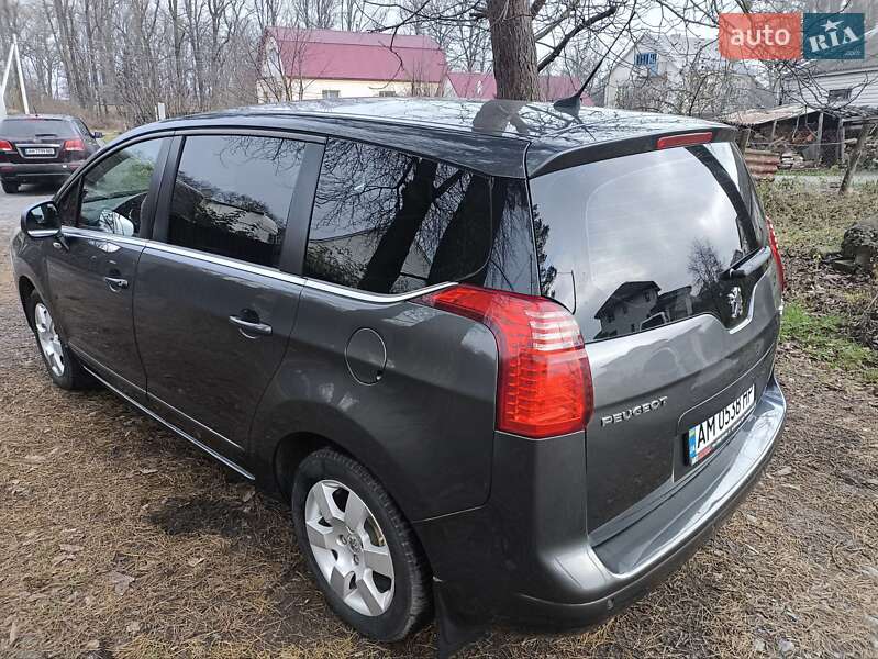 Микровэн Peugeot 5008 2009 в Звягеле