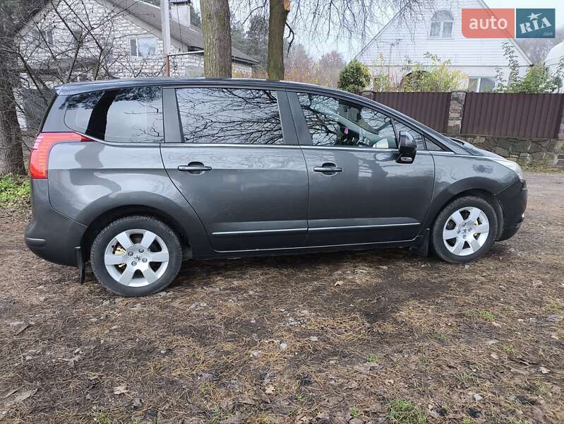 Микровэн Peugeot 5008 2009 в Звягеле