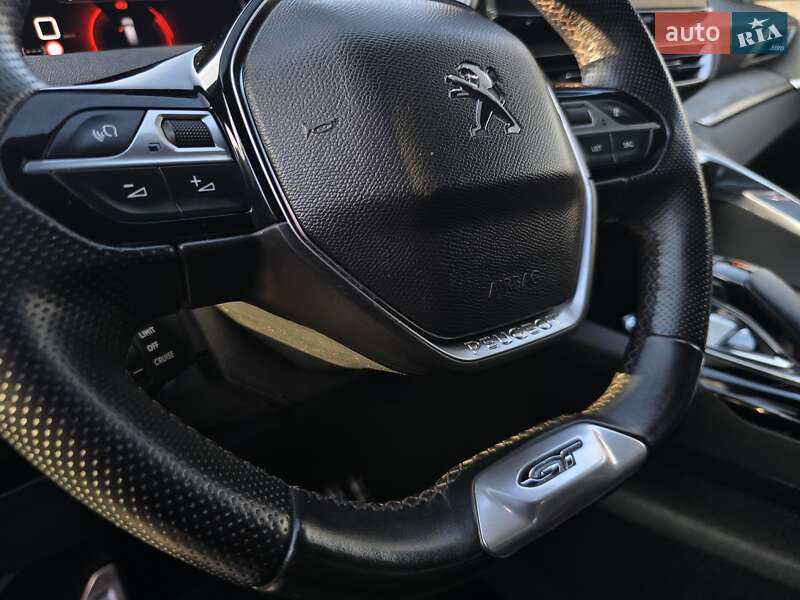 Внедорожник / Кроссовер Peugeot 5008 2021 в Калуше