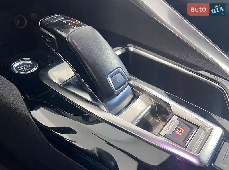 Внедорожник / Кроссовер Peugeot 5008 2019 в Львове