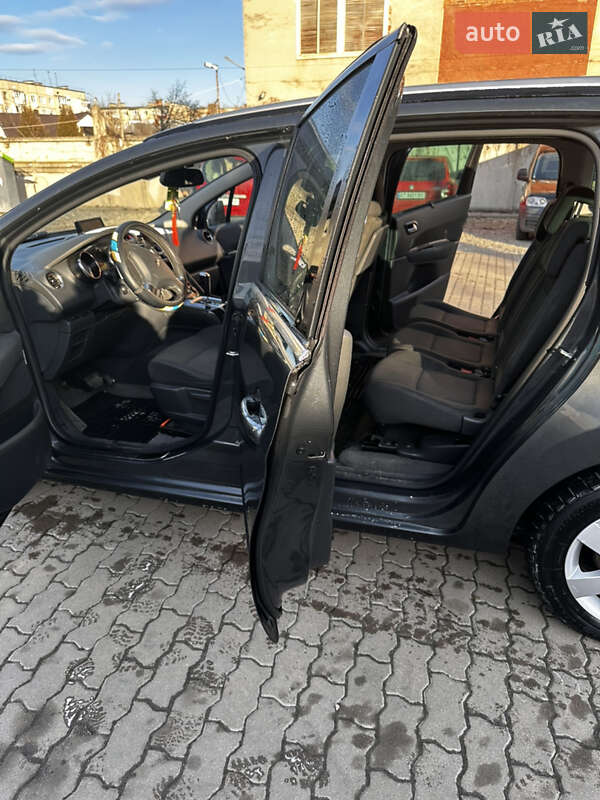 Микровэн Peugeot 5008 2013 в Калуше фото 3 Микровэн Peugeot 5008 2013 в Калуше