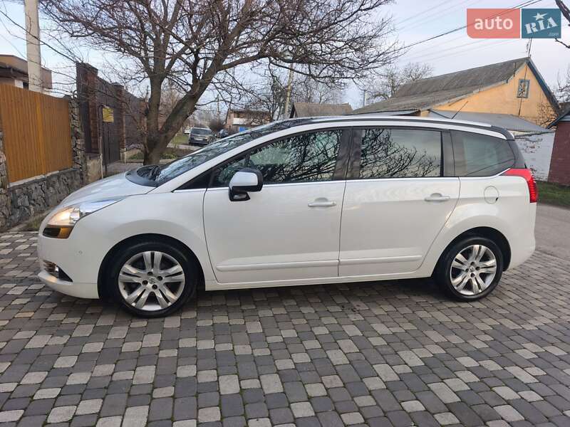 Микровэн Peugeot 5008 2011 в Полтаве фото 7 Микровэн Peugeot 5008 2011 в Полтаве