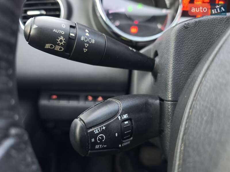 Микровэн Peugeot 5008 2011 в Полтаве фото 28 Микровэн Peugeot 5008 2011 в Полтаве