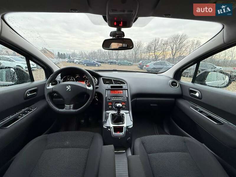 Микровэн Peugeot 5008 2015 в Коломые