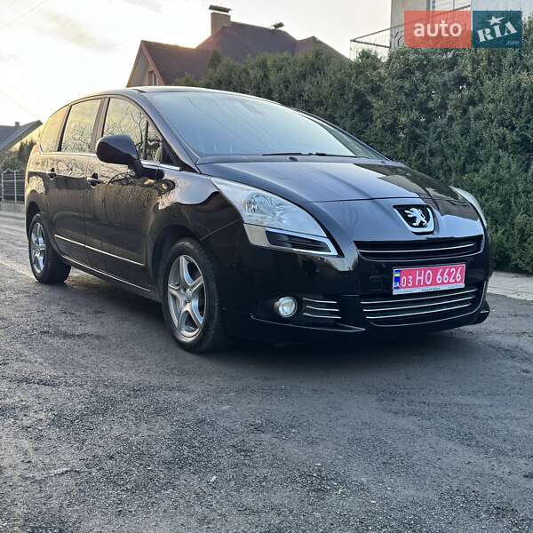 Peugeot 5008 2012