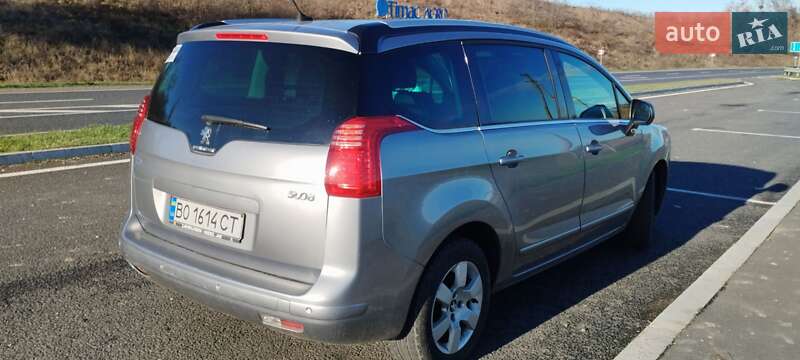 Микровэн Peugeot 5008 2015 в Тальном