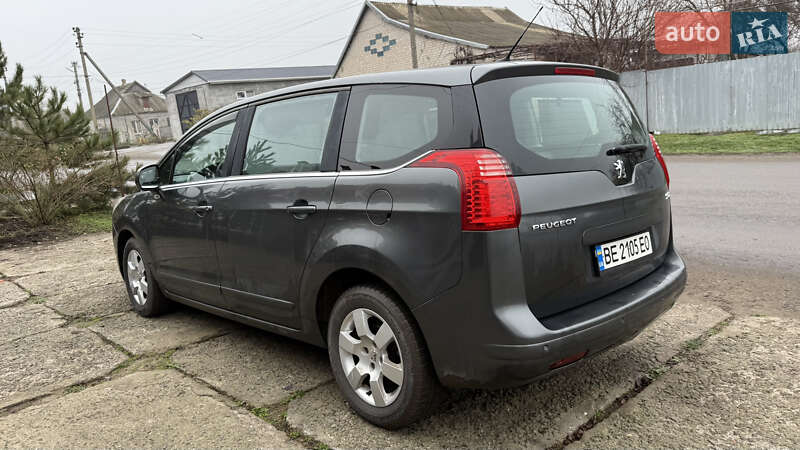 Мікровен Peugeot 5008 2011 в Новому Бузі