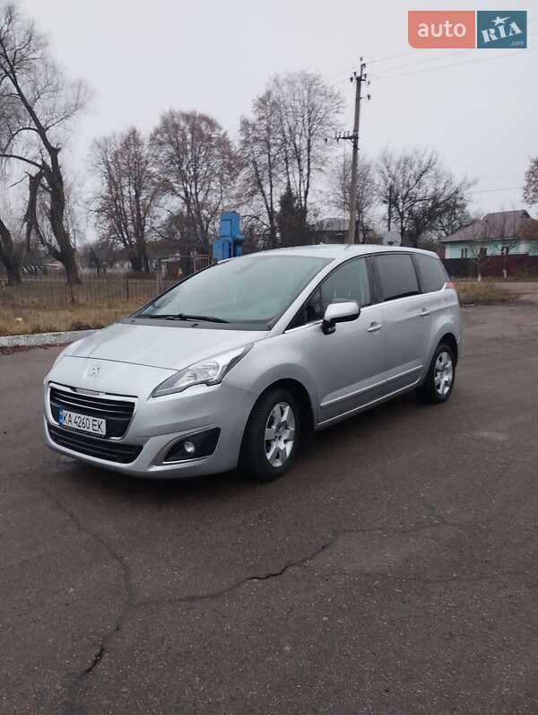 Peugeot 5008 2013