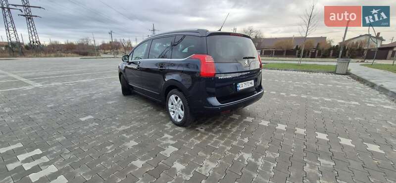 Микровэн Peugeot 5008 2010 в Киеве