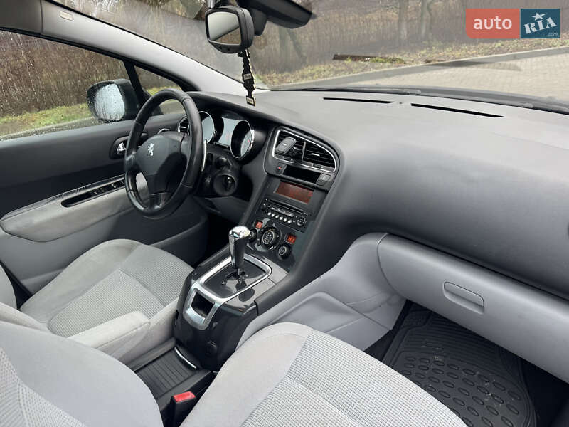 Мікровен Peugeot 5008 2010 в Ковелі
