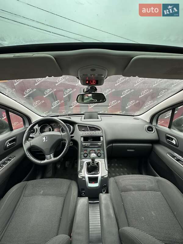 Микровэн Peugeot 5008 2012 в Сумах