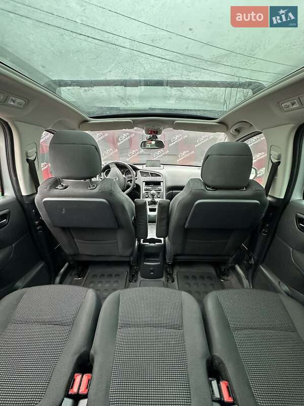 Микровэн Peugeot 5008 2012 в Сумах