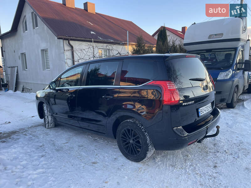 Микровэн Peugeot 5008 2010 в Почаеве