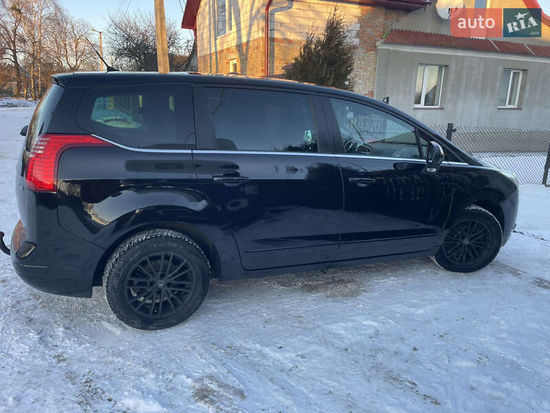 Микровэн Peugeot 5008 2010 в Почаеве