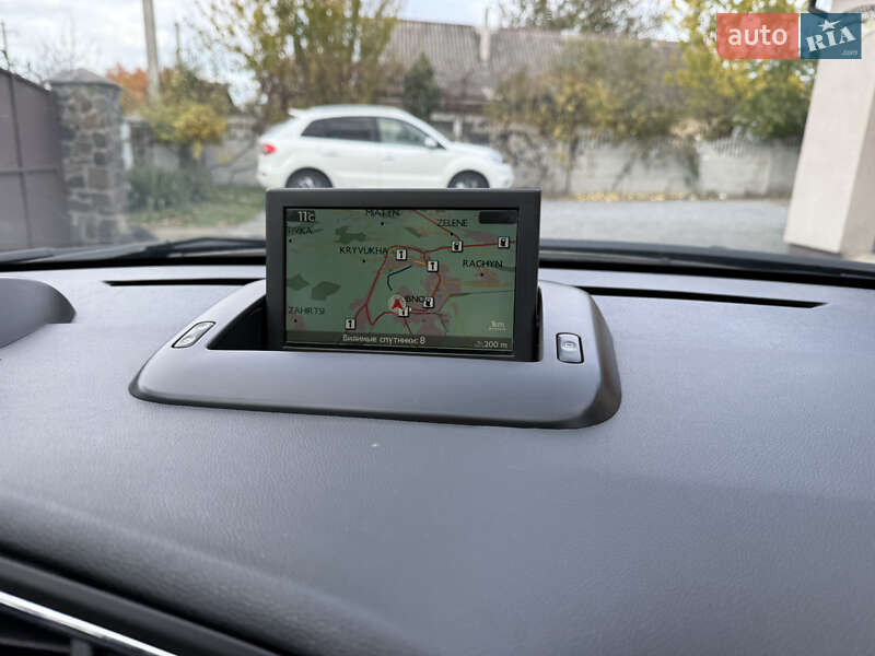 Микровэн Peugeot 5008 2013 в Дубно