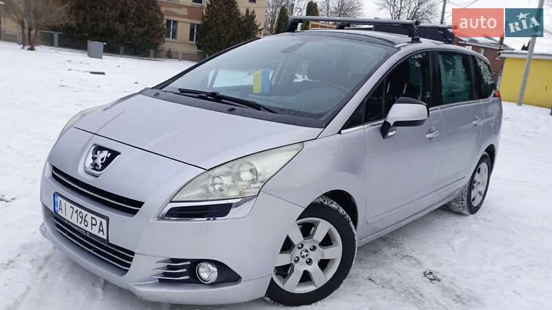 Peugeot 5008 2011
