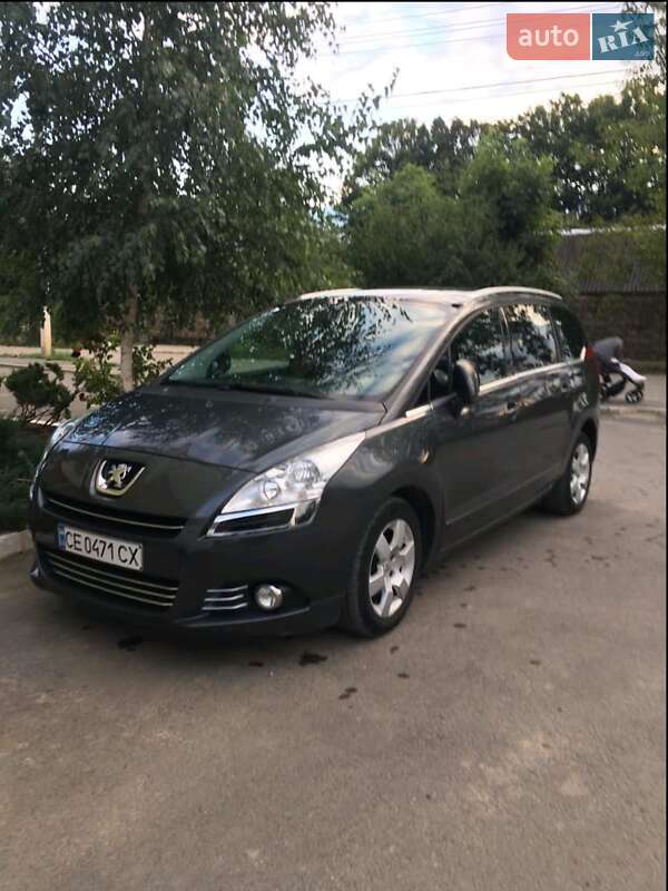 Peugeot 5008 2011