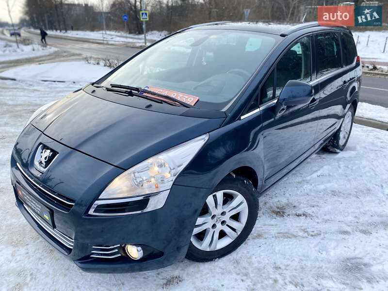 Микровэн Peugeot 5008 2012 в Львове