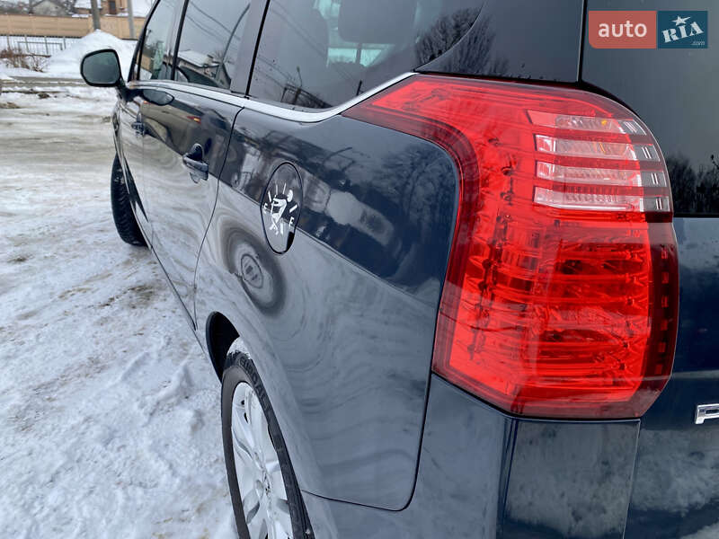 Микровэн Peugeot 5008 2012 в Львове