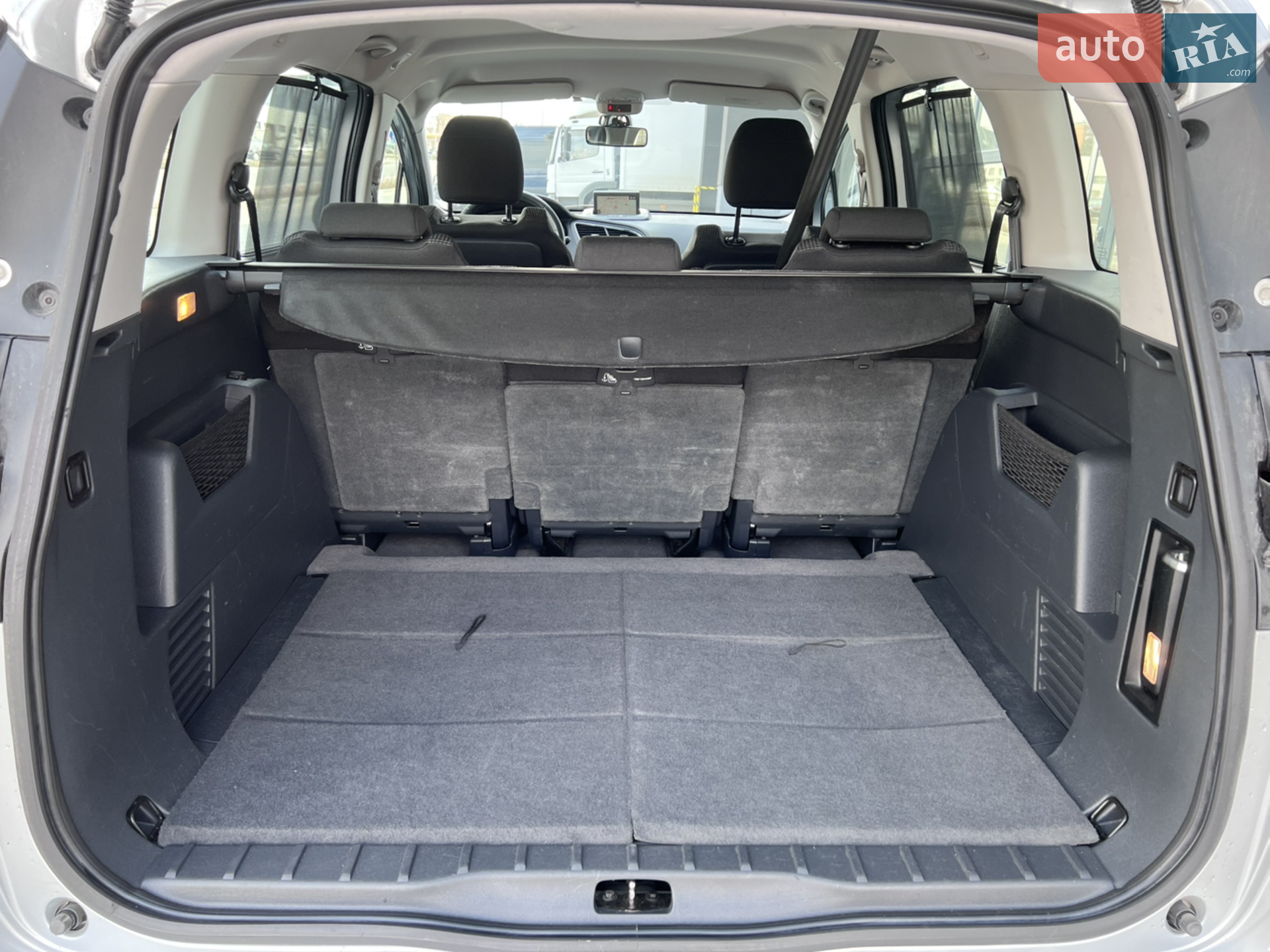 2011 Peugeot 5008 - мініатюра 21