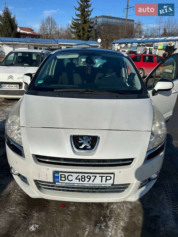 Микровэн Peugeot 5008 2012 в Львове
