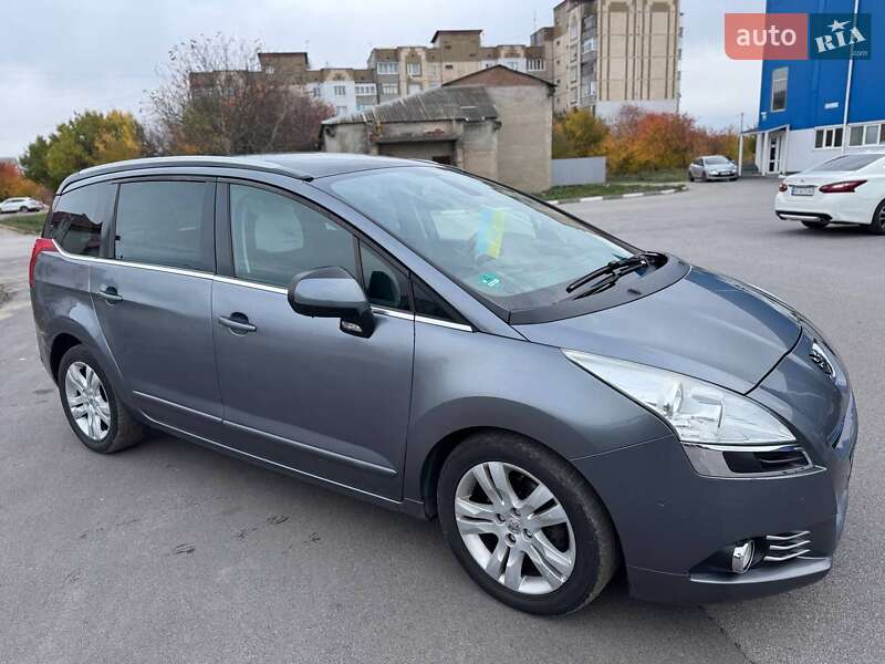 Микровэн Peugeot 5008 2011 в Богуславе