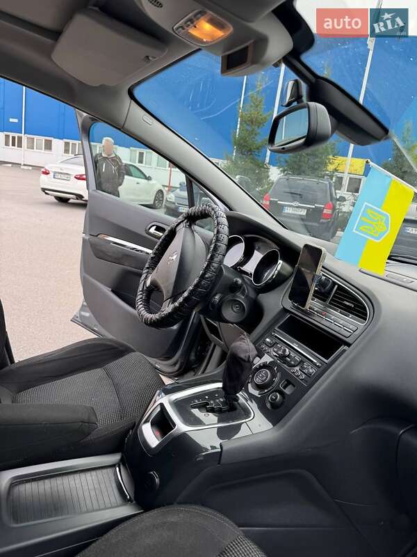 Микровэн Peugeot 5008 2011 в Богуславе